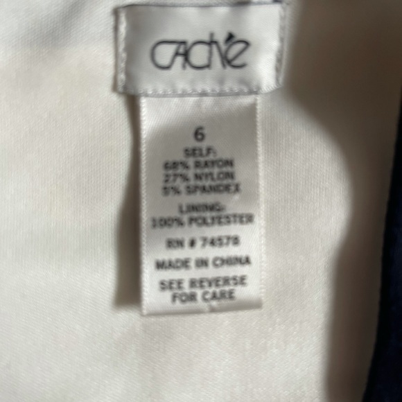 Cache dress - Picture 2 of 2